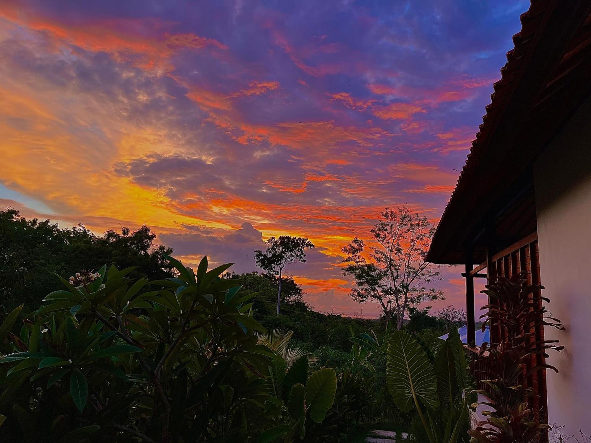 Sunset Hill Lembongan Hotel Exterior foto