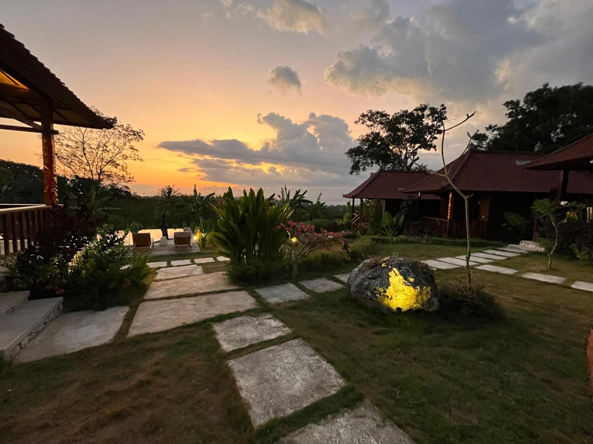 Sunset Hill Lembongan Hotel Exterior foto