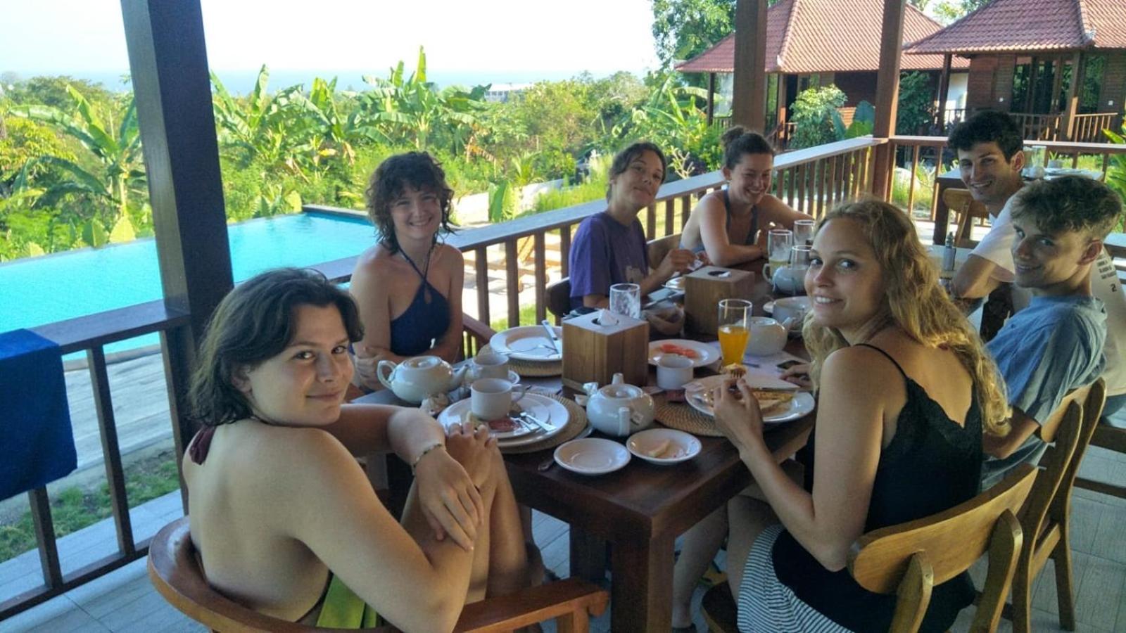 Sunset Hill Lembongan Hotel Exterior foto
